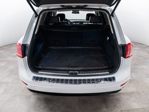 Внедорожник Volkswagen Touareg 2012 года, 2120000 рублей, Красноярск