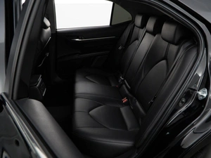 Седан Toyota Camry 2021 года, 3369050 рублей, Москва