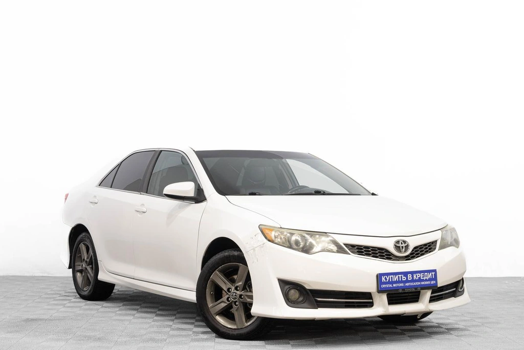 Седан Toyota Camry 2012 года, 1549000 рублей, Барнаул
