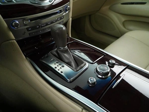 Седан Infiniti Q70 2016 года, 2299050 рублей, Москва