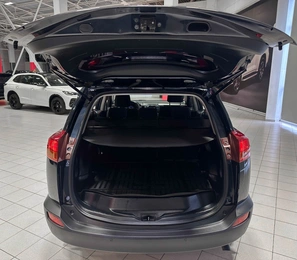 Внедорожник Toyota RAV4 2015 года, 2107000 рублей, Красноярск