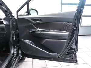 Внедорожник Toyota C-HR 2017 года, 2070000 рублей, Красноярск