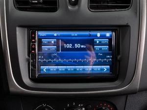 Хетчбэк Renault Sandero 2017 года, 699000 рублей, Тюмень