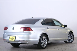 Седан Volkswagen Passat 2015 года, 1639000 рублей, Омск