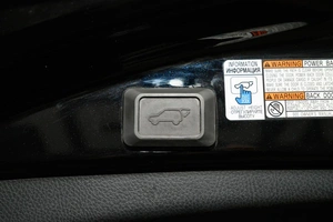 Внедорожник Toyota RAV4 2017 года, 2799000 рублей, Ульяновск