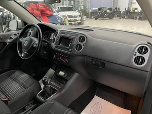 Внедорожник Volkswagen Tiguan 2016 года, 997000 рублей, Солонцы