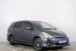 Минивэн Toyota Wish 2004 года, 869000 рублей, Красноярск