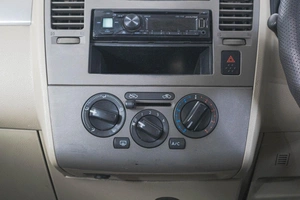 Седан Nissan Tiida Latio 2009 года, 549000 рублей, Кемерово