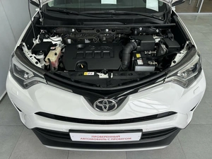 Внедорожник Toyota RAV4 2018 года, 2644990 рублей, Красноярск