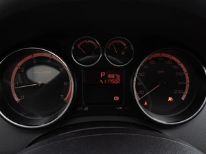 Хетчбэк Peugeot 308 2012 года, 699000 рублей, Саратов