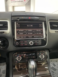 Внедорожник Volkswagen Touareg 2011 года, 1997000 рублей, Солонцы