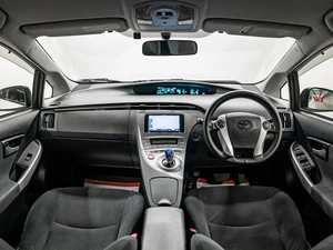 Лифтбек Toyota Prius 2012 года, 1235000 рублей, Красноярск