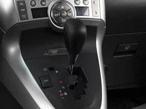 Минивэн Toyota Verso 2011 года, 1180777 рублей, Омск