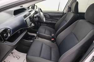 Хетчбэк Toyota Aqua 2016 года, 899000 рублей, Красноярск