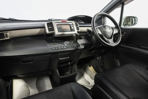 Минивэн Honda Freed 2010 года, 999000 рублей, Новосибирск