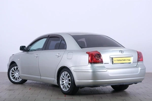 Седан Toyota Avensis 2004 года, 749000 рублей, Омск