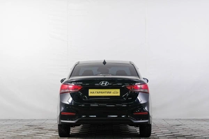 Седан Hyundai Solaris 2018 года, 1499000 рублей, Кемерово