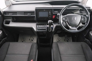 Минивэн Honda Stepwgn Spada 2015 года, 2049000 рублей, Красноярск
