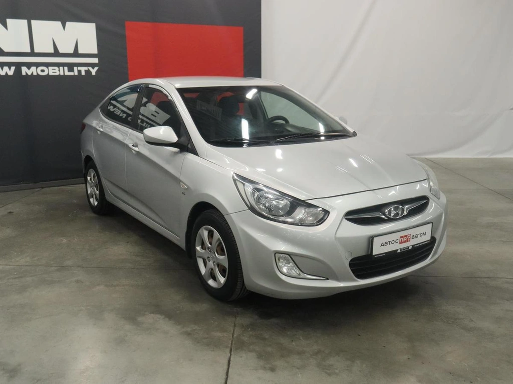 Седан Hyundai Solaris 2012 года, 800000 рублей, Курск