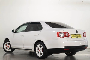 Седан Volkswagen Jetta 2010 года, 849000 рублей, Челябинск