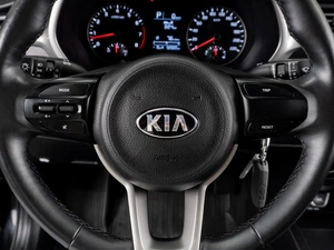 Седан Kia Rio 2021 года, 1599000 рублей, Тюмень