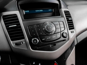 Седан Chevrolet Cruze 2011 года, 669000 рублей, Тюмень