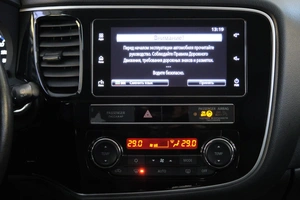 Внедорожник Mitsubishi Outlander 2018 года, 2349000 рублей, Омск