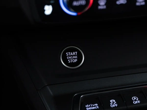 Внедорожник Audi Q3 2025 года, 5249050 рублей, Москва