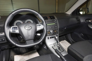 Седан Toyota Corolla 2010 года, 1239000 рублей, Новосибирск