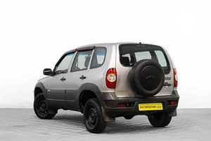 Внедорожник Chevrolet Niva 2017 года, 619000 рублей, Барнаул