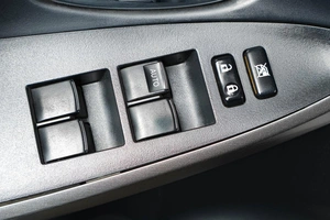 Внедорожник Toyota RAV4 2012 года, 1899000 рублей, Тюмень