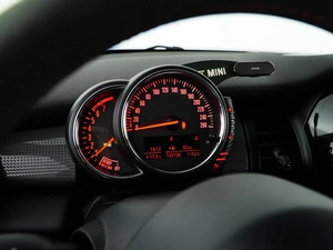 Хетчбэк MINI Cooper 2014 года, 1360444 рублей, Москва