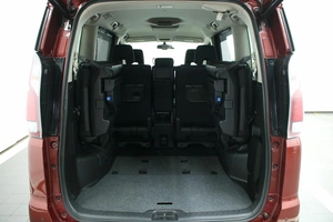 Минивэн Nissan Serena 2018 года, 1995000 рублей, Красноярск