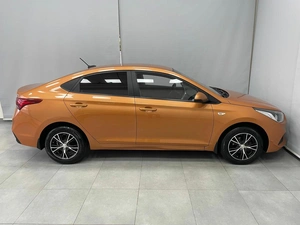 Седан Hyundai Solaris 2017 года, 1345000 рублей, Красноярск