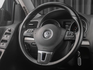 Хетчбэк Volkswagen Golf 2012 года, 870000 рублей, Тюмень