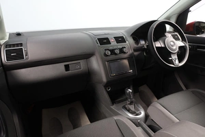 Минивэн Volkswagen Touran 2013 года, 1509000 рублей, Новосибирск