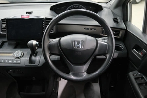Минивэн Honda Freed 2010 года, 1199000 рублей, Омск