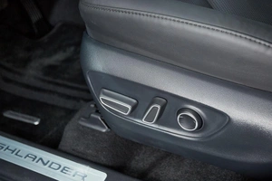 Внедорожник Toyota Highlander 2025 года, 5200000 рублей, Красноярск