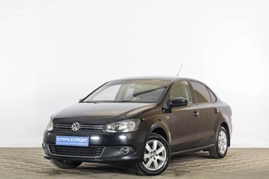 Седан Volkswagen Polo 2011 года, 699000 рублей, Тюмень