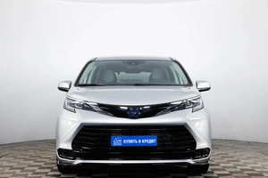 Минивэн Toyota Sienna 2021 года, 4299000 рублей, Пермь