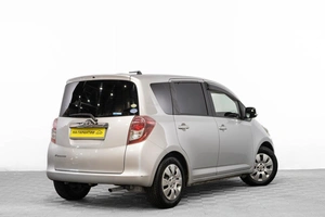Хетчбэк Toyota Ractis 2009 года, 599000 рублей, Барнаул