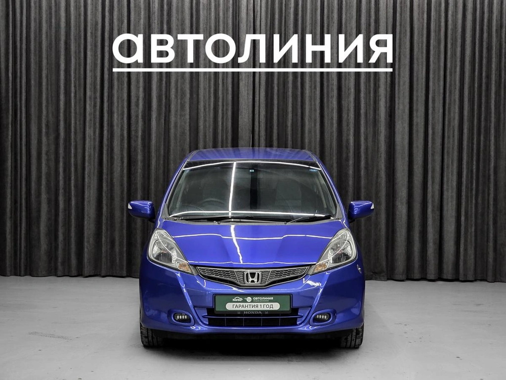 Хетчбэк Honda Fit 2011 года, 730000 рублей, Красноярск