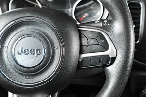 Внедорожник Jeep Compass 2018 года, 2159000 рублей, Тюмень