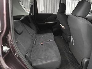 Хетчбэк Toyota Ractis 2010 года, 815000 рублей, Красноярск