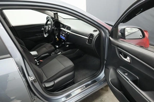 Седан Kia Rio 2019 года, 1530000 рублей, Курск