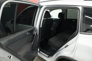 Внедорожник Volkswagen Tiguan 2015 года, 1500000 рублей, Курск