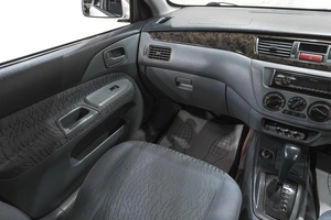 Седан Mitsubishi Lancer Cedia 2002 года, 319000 рублей, Новокузнецк