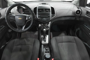 Седан Chevrolet Aveo 2012 года, 599000 рублей, Новокузнецк