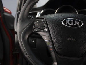 Хетчбэк Kia Ceed 2013 года, 820000 рублей, Омск