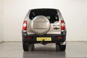 Внедорожник Chevrolet Niva 2018 года, 799000 рублей, Челябинск